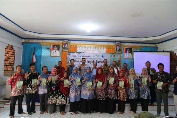 Guru SD di OKI Ikuti Pelatihan Penggunaan Pendamping Buku Ajar Gajah Sumatra Guru SD di OKI Ikuti Pelatihan Penggunaan Pendamping Buku Ajar Gajah Sumatra