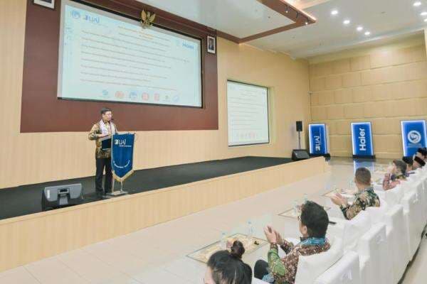 Haier Group Perkuat Hubungan Budaya Lewat Peluncuran Beasiswa di Indonesia Haier Group Perkuat Hubungan Budaya Lewat Peluncuran Beasiswa di Indonesia