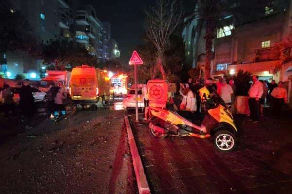 Hamas Tembakkan 10 Roket ke Israel sebagai Respons Atas Pembantaian Warga Gaza Hamas Tembakkan 10 Roket ke Israel sebagai Respons Atas Pembantaian Warga Gaza