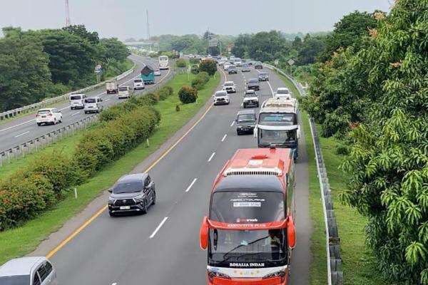 Hampir 1 Juta Kendaraan Keluar Jabotabek hingga H-5 Lebaran 2025, Naik 1,5 Persen Hampir 1 Juta Kendaraan Keluar Jabotabek hingga H-5 Lebaran 2025, Naik 1,5 Persen