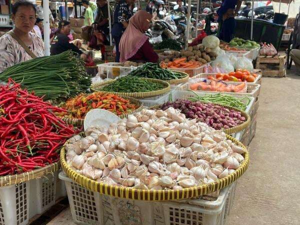 Harga Beras hingga Daging Ayam Naik di Awal Pekan, Ini Detailnya Harga Beras hingga Daging Ayam Naik di Awal Pekan, Ini Detailnya