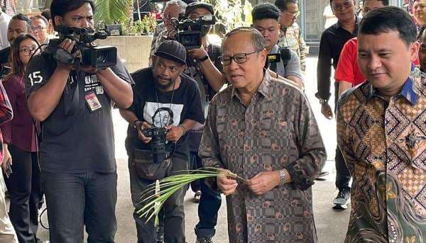 Ini Alasan Kardinal Suharyo Jenguk Hasto ke Rutan KPK Ini Alasan Kardinal Suharyo Jenguk Hasto ke Rutan KPK