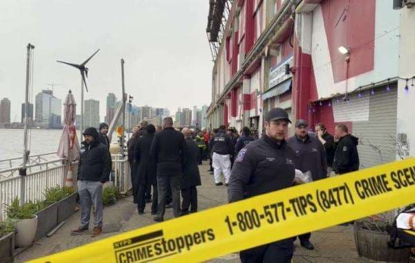 Helikopter Bawa Turis Jatuh di Sungai Hudson New York, 6 Orang Tewas Helikopter Bawa Turis Jatuh di Sungai Hudson New York, 6 Orang Tewas