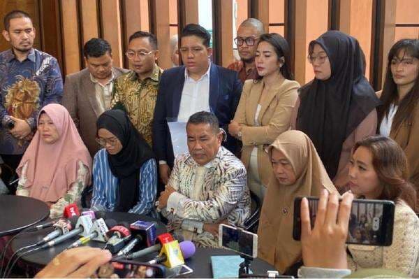 Kronologi Istri Kapolsek Korban Penembakan di Lampung Dicegat ke Jakarta, Dipaksa Pulang Rumah Kronologi Istri Kapolsek Korban Penembakan di Lampung Dicegat ke Jakarta, Dipaksa Pulang Rumah