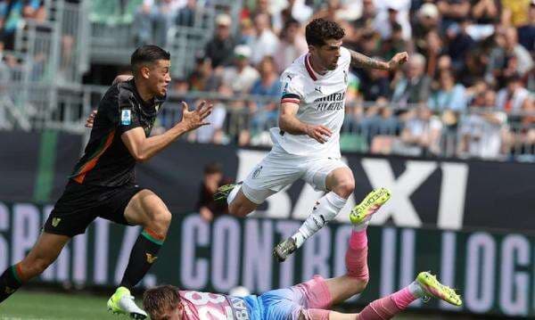 Venezia FC Tumbang 0-2 dari AC Milan, Jay Idzes Tetap Tuai Pujian Venezia FC Tumbang 0-2 dari AC Milan, Jay Idzes Tetap Tuai Pujian