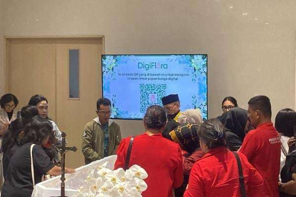 Jenazah Brando Susanto Disemayamkan di Rumah Duka Carolus, Simpatisan PDIP Berdatangan Jenazah Brando Susanto Disemayamkan di Rumah Duka Carolus, Simpatisan PDIP Berdatangan