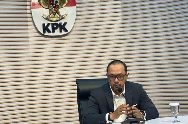 KPK Duga Motor Royal Enfield Ridwan Kamil Berasal dari Korupsi Bank BJB KPK Duga Motor Royal Enfield Ridwan Kamil Berasal dari Korupsi Bank BJB