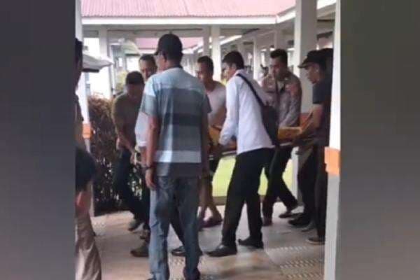 Kanit Provos Polsek Ambuau Indah Polres Buton Tewas Ditikam Orang Tak Dikenal Kanit Provos Polsek Ambuau Indah Polres Buton Tewas Ditikam Orang Tak Dikenal