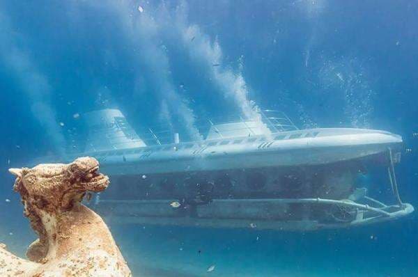 Kapal Selam Sindbad Bawa 45 Turis Tenggelam di Lepas Pantai Mesir, 6 Tewas, Ini Penampakannya Kapal Selam Sindbad Bawa 45 Turis Tenggelam di Lepas Pantai Mesir, 6 Tewas, Ini Penampakannya