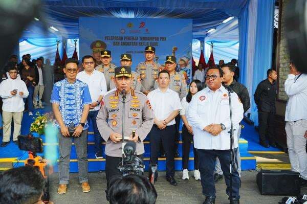 Kapolri Sebut Waktu Tempuh Perjalanan Mudik dari Jakarta hingga Jawa Tengah 5 Jam 12 Menit Kapolri Sebut Waktu Tempuh Perjalanan Mudik dari Jakarta hingga Jawa Tengah 5 Jam 12 Menit