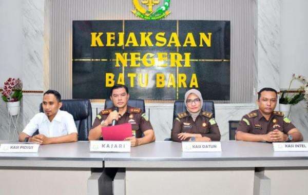 Kadis Kominfo Sumut Ditetapkan Tersangka Korupsi Software Kadis Kominfo Sumut Ditetapkan Tersangka Korupsi Software