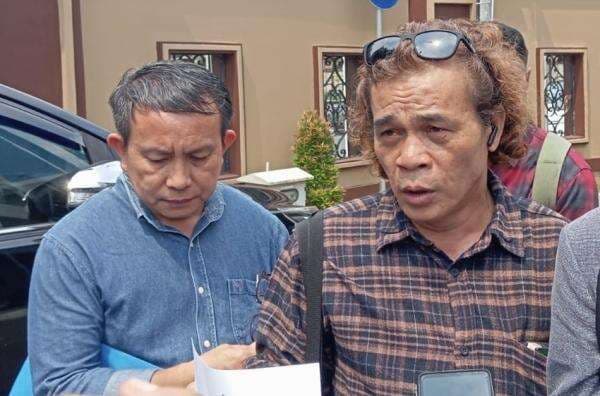 Keluarga Kenzha Ezra Laporkan Kapolres Jakarta Timur ke Propam Keluarga Kenzha Ezra Laporkan Kapolres Jakarta Timur ke Propam