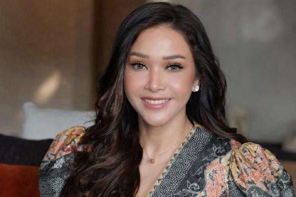 Maia Estianty Kenang Sosok Hotma Sitompul: Terima Kasih Pernah Baik padaku Maia Estianty Kenang Sosok Hotma Sitompul: Terima Kasih Pernah Baik padaku