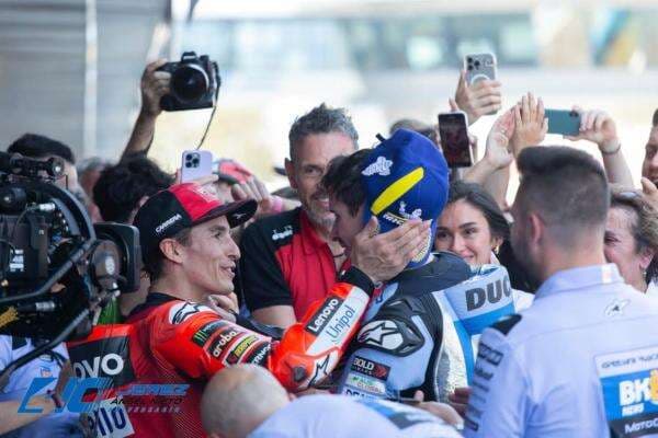 Marc Marquez Bangga Adiknya Menangi MotoGP Spanyol 2025: Satu-satunya Hal yang Bikin Tersenyum! Marc Marquez Bangga Adiknya Menangi MotoGP Spanyol 2025: Satu-satunya Hal yang Bikin Tersenyum!