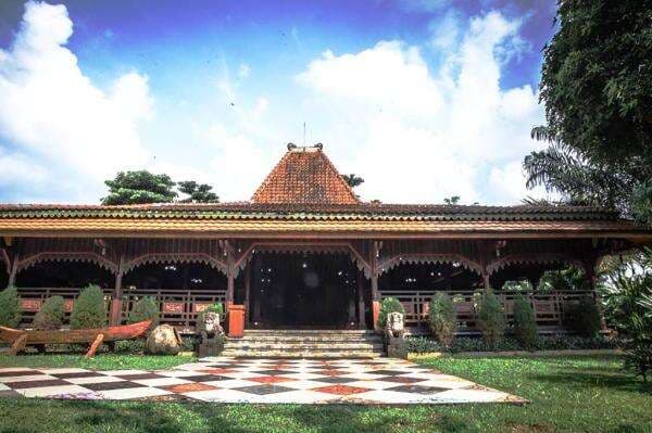 10 Tempat Staycation di Semarang, Suasana Tenang dengan View yang Menawan! 10 Tempat Staycation di Semarang, Suasana Tenang dengan View yang Menawan!