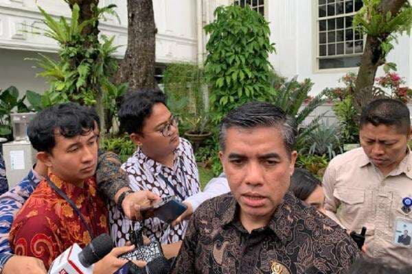 Menaker: 40 Perusahaan Dilaporkan Menunggak Pembayaran THR Lebaran Menaker: 40 Perusahaan Dilaporkan Menunggak Pembayaran THR Lebaran