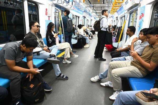 15 Golongan Gratis Naik Transportasi Umum di Jakarta Mulai Akhir Mei, Siapa saja? 15 Golongan Gratis Naik Transportasi Umum di Jakarta Mulai Akhir Mei, Siapa saja?