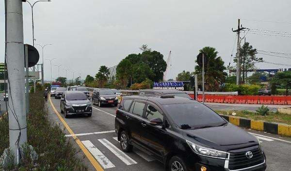 5.940 Kendaraan Keluar GT Singosari, Jelang Puncak Mudik Lalin Masih Lancar 5.940 Kendaraan Keluar GT Singosari, Jelang Puncak Mudik Lalin Masih Lancar