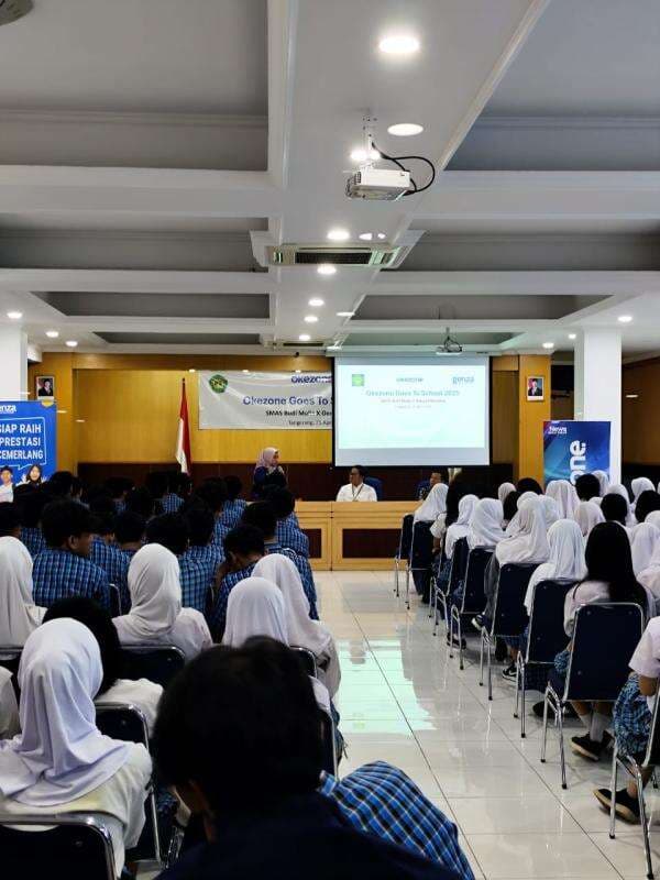 Okezone Goes to School di SMA Budi Mulia, Kenalkan Tryout UTBK 2025 hingga Tips Masuk PTN Okezone Goes to School di SMA Budi Mulia, Kenalkan Tryout UTBK 2025 hingga Tips Masuk PTN
