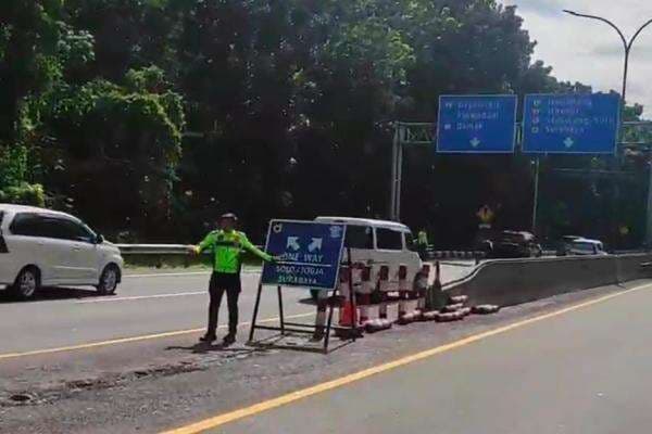 One Way Lokal GT Kalikangkung Dihentikan, Dialihkan ke KM 428 Jangli hingga 442 Bawen One Way Lokal GT Kalikangkung Dihentikan, Dialihkan ke KM 428 Jangli hingga 442 Bawen