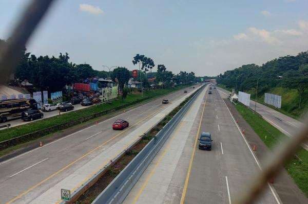 One Way Diberlakukan dari GT Cikatama hingga KM 188 Tol Cipali One Way Diberlakukan dari GT Cikatama hingga KM 188 Tol Cipali