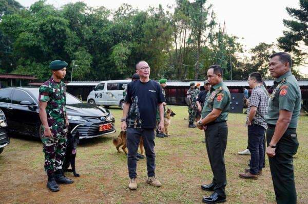 Tingkatkan Kemampuan K9 TNI, Panglima TNI Tinjau Pelatihan Anjing Pelacak di Bogor Tingkatkan Kemampuan K9 TNI, Panglima TNI Tinjau Pelatihan Anjing Pelacak di Bogor
