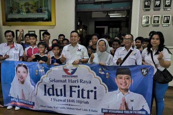 Partai Perindo Bagikan Sembako ke Panti Asuhan di Jakpus Jelang Idul Fitri Partai Perindo Bagikan Sembako ke Panti Asuhan di Jakpus Jelang Idul Fitri