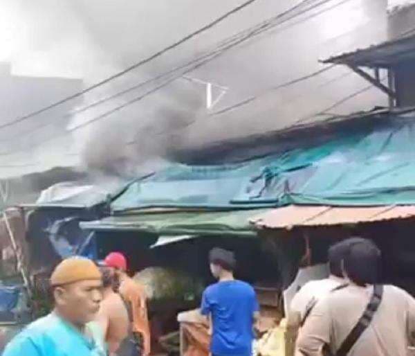 Pasar Lontar Jaya Koja Kebakaran, 14 Mobil Damkar Dikerahkan Pasar Lontar Jaya Koja Kebakaran, 14 Mobil Damkar Dikerahkan