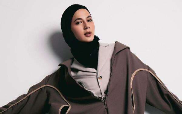 Biodata dan Agama Paula Verhoeven, Model Cantik yang Pernah Jajal Panggung Mode Eropa Biodata dan Agama Paula Verhoeven, Model Cantik yang Pernah Jajal Panggung Mode Eropa