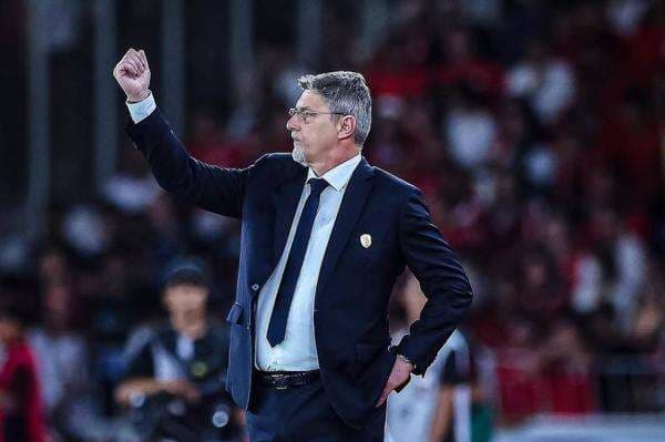 Pelatih Bahrain Yakin Bisa Kalahkan Timnas Indonesia di SUGBK Pelatih Bahrain Yakin Bisa Kalahkan Timnas Indonesia di SUGBK