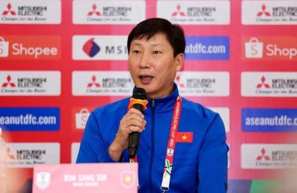 Komentar Mengejutkan Kim Sang-sik tentang ASEAN All Stars, Siap Repotkan MU Komentar Mengejutkan Kim Sang-sik tentang ASEAN All Stars, Siap Repotkan MU