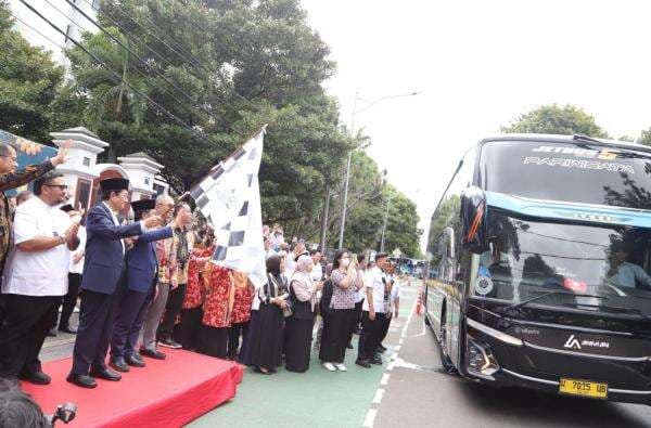 Lepas Peserta Mudik Gratis Kemenag, Menag: Upaya Nyata Pemerintah Beri Layanan yang Nyaman dan Aman Lepas Peserta Mudik Gratis Kemenag, Menag: Upaya Nyata Pemerintah Beri Layanan yang Nyaman dan Aman