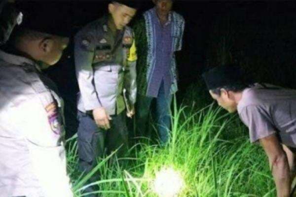 Sampang Heboh, Bayi Perempuan Baru Lahir Ditemukan Warga di Sawah Sampang Heboh, Bayi Perempuan Baru Lahir Ditemukan Warga di Sawah