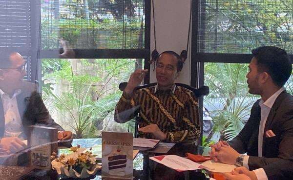 Pengacara Tunggu Perintah Jokowi Laporkan 4 Orang ke Polisi terkait Tudingan Ijazah Palsu Pengacara Tunggu Perintah Jokowi Laporkan 4 Orang ke Polisi terkait Tudingan Ijazah Palsu