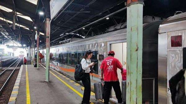 Mudik Lebaran, 39.957 Penumpang Berangkat dari Stasiun Tanjungkarang Lampung Mudik Lebaran, 39.957 Penumpang Berangkat dari Stasiun Tanjungkarang Lampung