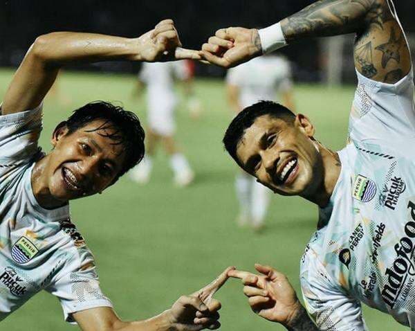 Link Live Streaming Persib Bandung vs PSS Sleman di Liga 1 2024-2025: Maung Bandung Mendekat ke Gelar Juara, Klik di Sini! Link Live Streaming Persib Bandung vs PSS Sleman di Liga 1 2024-2025: Maung Bandung Mendekat ke Gelar Juara, Klik di Sini!