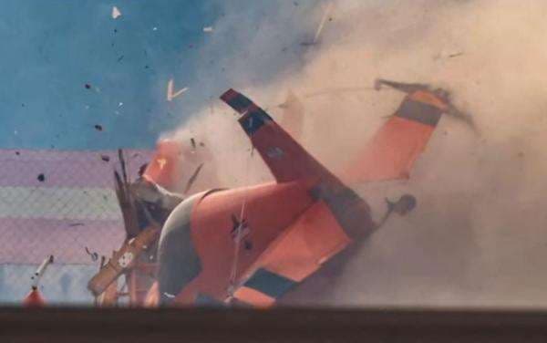 Horor! Pesawat Aerobatik Jatuh saat Pertunjukan Udara di Hadapan Ribuan Orang Horor! Pesawat Aerobatik Jatuh saat Pertunjukan Udara di Hadapan Ribuan Orang