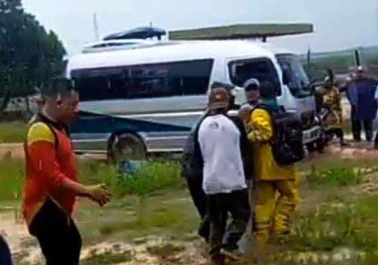 5 Penebang Tebu di Way Kanan Lampung Tersambar Petir, 1 Tewas 4 Luka-Luka 5 Penebang Tebu di Way Kanan Lampung Tersambar Petir, 1 Tewas 4 Luka-Luka