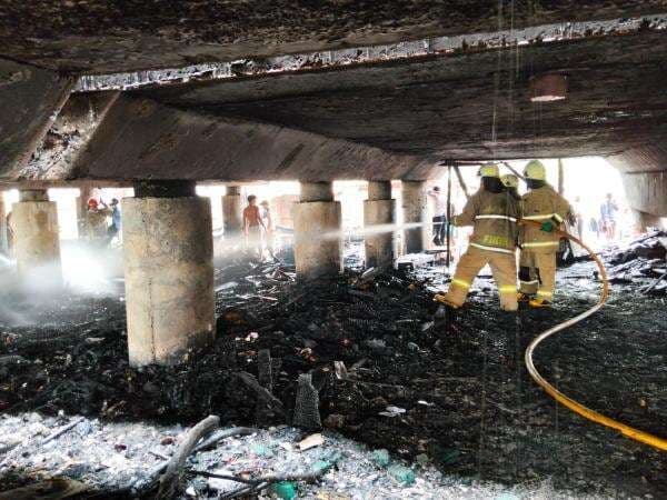 Gegara Sampah, Kolong Tol Dekat Stadion JIS Terbakar Gegara Sampah, Kolong Tol Dekat Stadion JIS Terbakar
