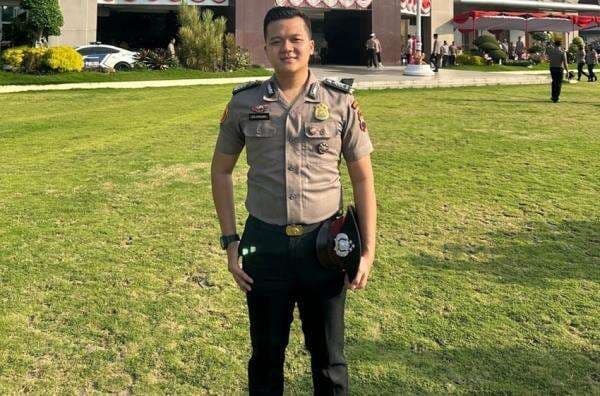 Polisi Bunuh Bayi di Semarang: Sidang Kode Etik Brigadir Ade Kurniawan Ditunda, Keluarga Korban Protes Polisi Bunuh Bayi di Semarang: Sidang Kode Etik Brigadir Ade Kurniawan Ditunda, Keluarga Korban Protes