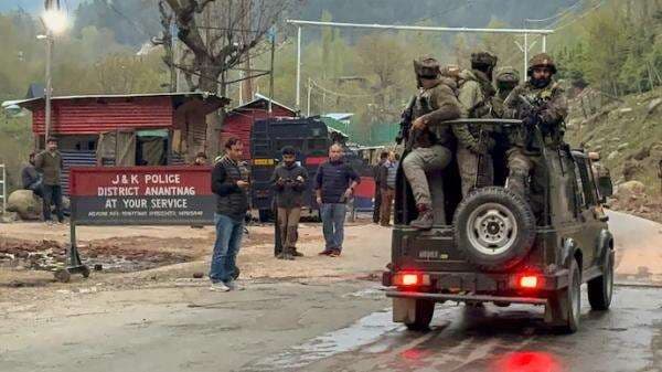Polisi Kashmir Ungkap Para Tersangka Serangan Pahalgam Polisi Kashmir Ungkap Para Tersangka Serangan Pahalgam