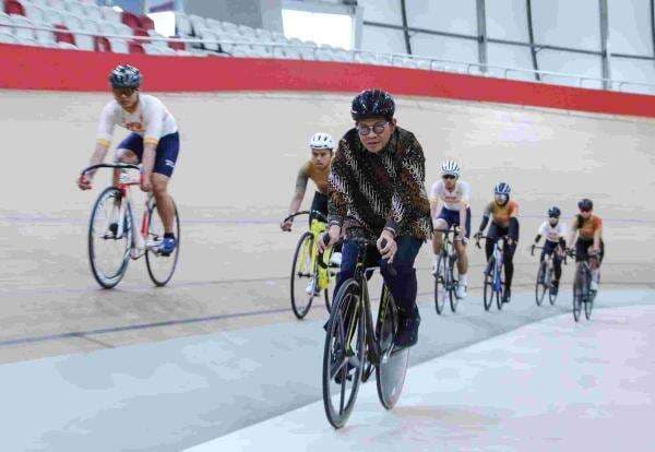 Jajal Trek Balap Sepeda, Gubernur Pramono Anung Minta Velodrome Rawamangun Dioptimalkan untuk Potensi Bisnis Jajal Trek Balap Sepeda, Gubernur Pramono Anung Minta Velodrome Rawamangun Dioptimalkan untuk Potensi Bisnis