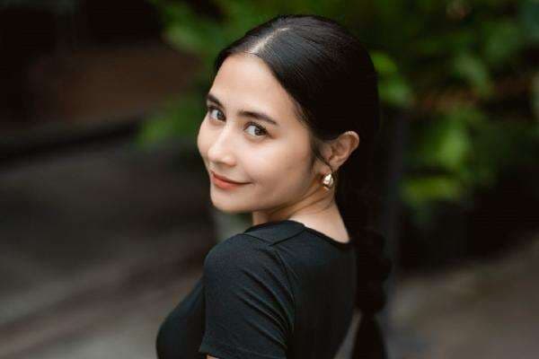 Biodata dan Agama Prilly Latuconsina, Artis yang Angkat Bicara Setelah Diboikot Netizen Biodata dan Agama Prilly Latuconsina, Artis yang Angkat Bicara Setelah Diboikot Netizen