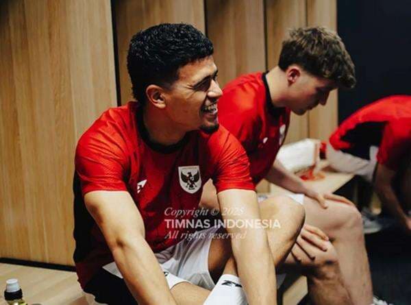 6 Pemain Mualaf yang Pernah dan Masih Perkuat Timnas Indonesia, Nomor 1 Ragnar Oratmangoen! 6 Pemain Mualaf yang Pernah dan Masih Perkuat Timnas Indonesia, Nomor 1 Ragnar Oratmangoen!