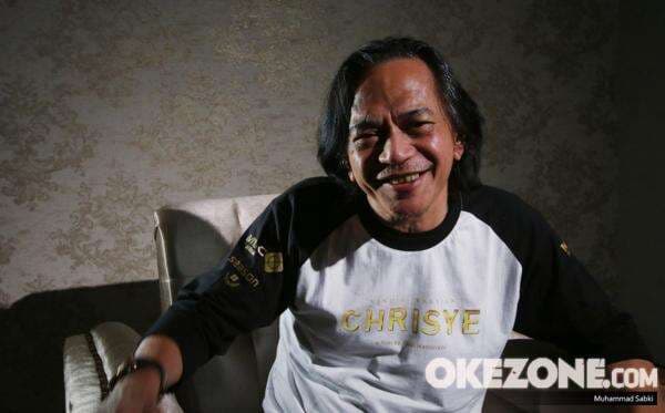 Ray Sahetapy Meninggal Dunia, Dewi Yull: Jangan Ungkit Kesalahannya Ray Sahetapy Meninggal Dunia, Dewi Yull: Jangan Ungkit Kesalahannya