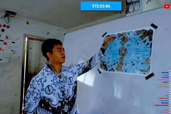 Viral Reza Arap Inisiatif Beri Donasi untuk Guru Honorer: Bentuk Terima Kasih Viral Reza Arap Inisiatif Beri Donasi untuk Guru Honorer: Bentuk Terima Kasih