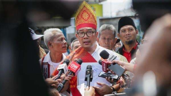 Selain Royal Enfield, KPK Juga Sita Mobil Ridwan Kamil terkait Kasus BJB Selain Royal Enfield, KPK Juga Sita Mobil Ridwan Kamil terkait Kasus BJB