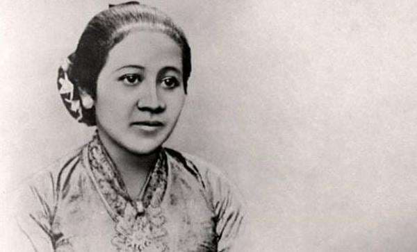 KUIS: Mengenal R.A. Kartini, Sejarah dan Perjuangan KUIS: Mengenal R.A. Kartini, Sejarah dan Perjuangan