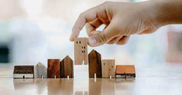 Lebaran Usai, Masyarakat Berburu Emas Pegadaian di Outlet Galeri 24 Lebaran Usai, Masyarakat Berburu Emas Pegadaian di Outlet Galeri 24