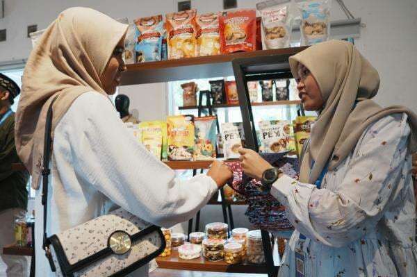 Rumah BUMN SIG Dorong Pemasaran Produk UMKM Rembang Rumah BUMN SIG Dorong Pemasaran Produk UMKM Rembang